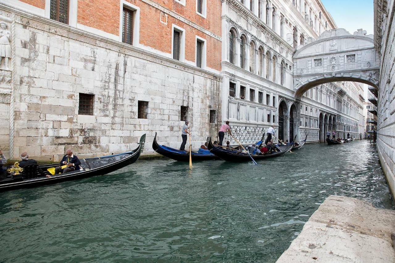 Apartment Biennale Ca Dario Venice