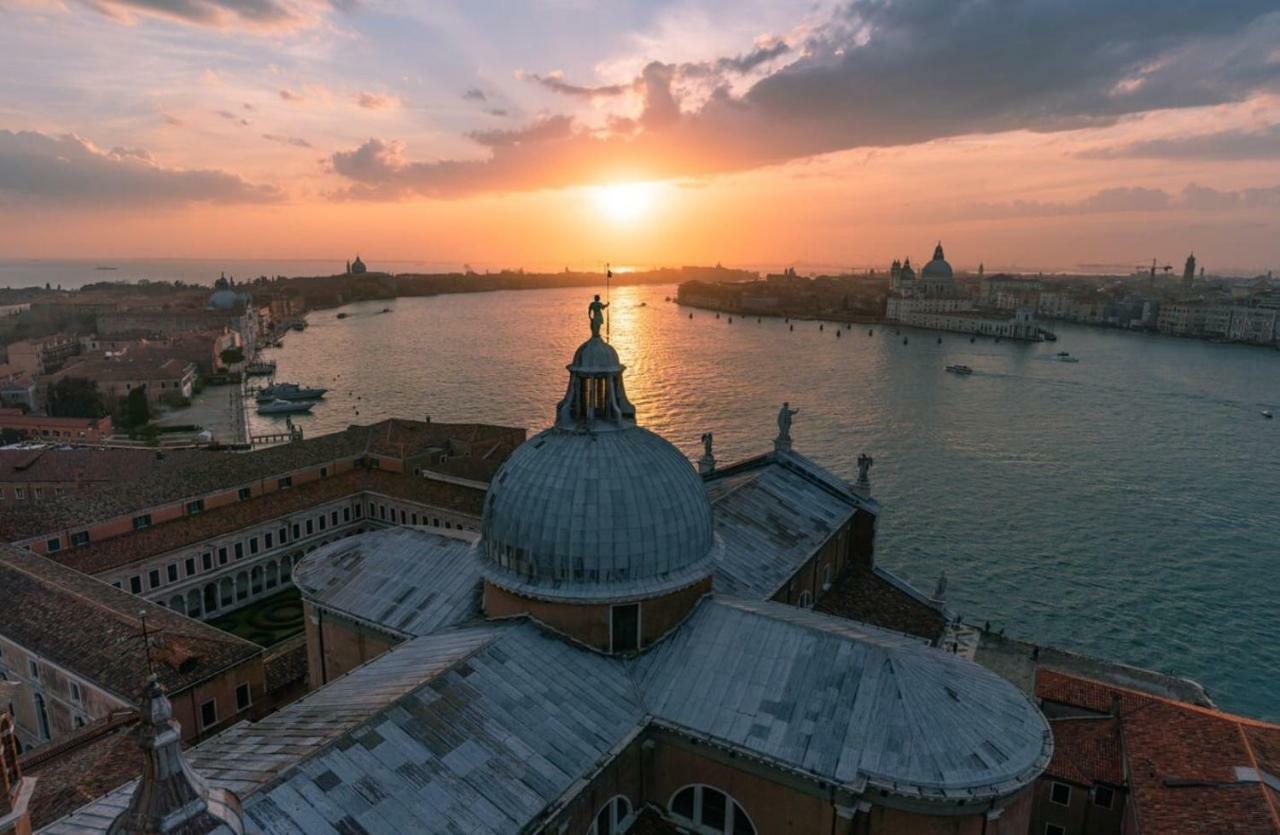 Biennale Ca Dario Apartment Venice